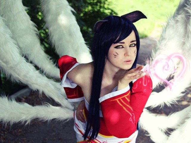 Cosplay Mix de Ahri de League of Legends 2