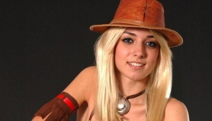 Tina Armstrong: La luchadora americana